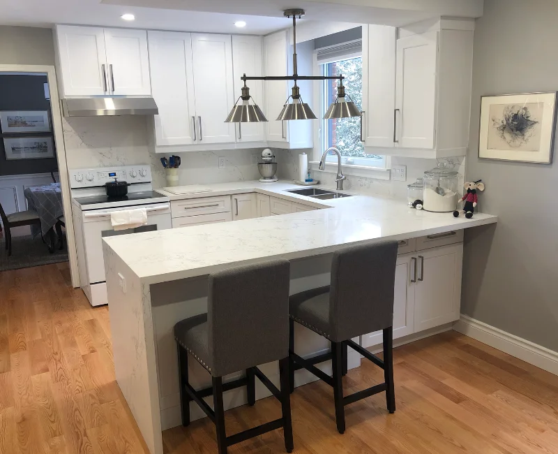 Trusted kitchen remodeling contractor completing a custom kitchen renovation with premium craftsmanship and quality finishes.